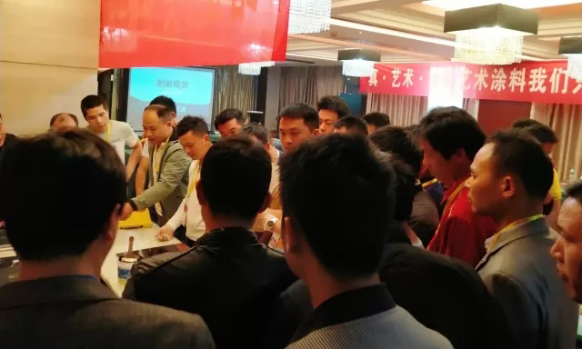 數(shù)碼彩四月峰會 重?fù)裟戏剿囆g(shù)涂料市場潛規(guī)則