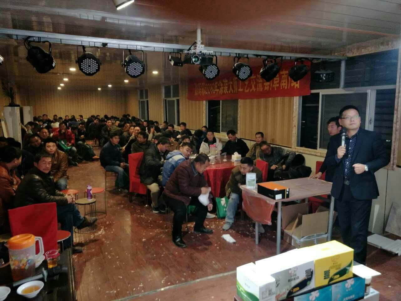 傳承工匠精神，數(shù)碼彩安徽阜南站工藝交流培訓(xùn)進(jìn)行中