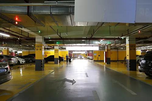 廣東中山大信廣場(chǎng)地上停車場(chǎng)內(nèi)墻翻新用水性外墻涂料