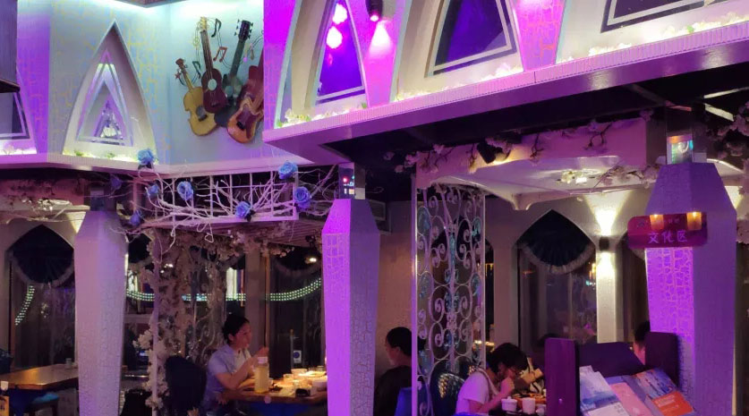 這座音樂餐吧，有一股誘惑靈魂的力量