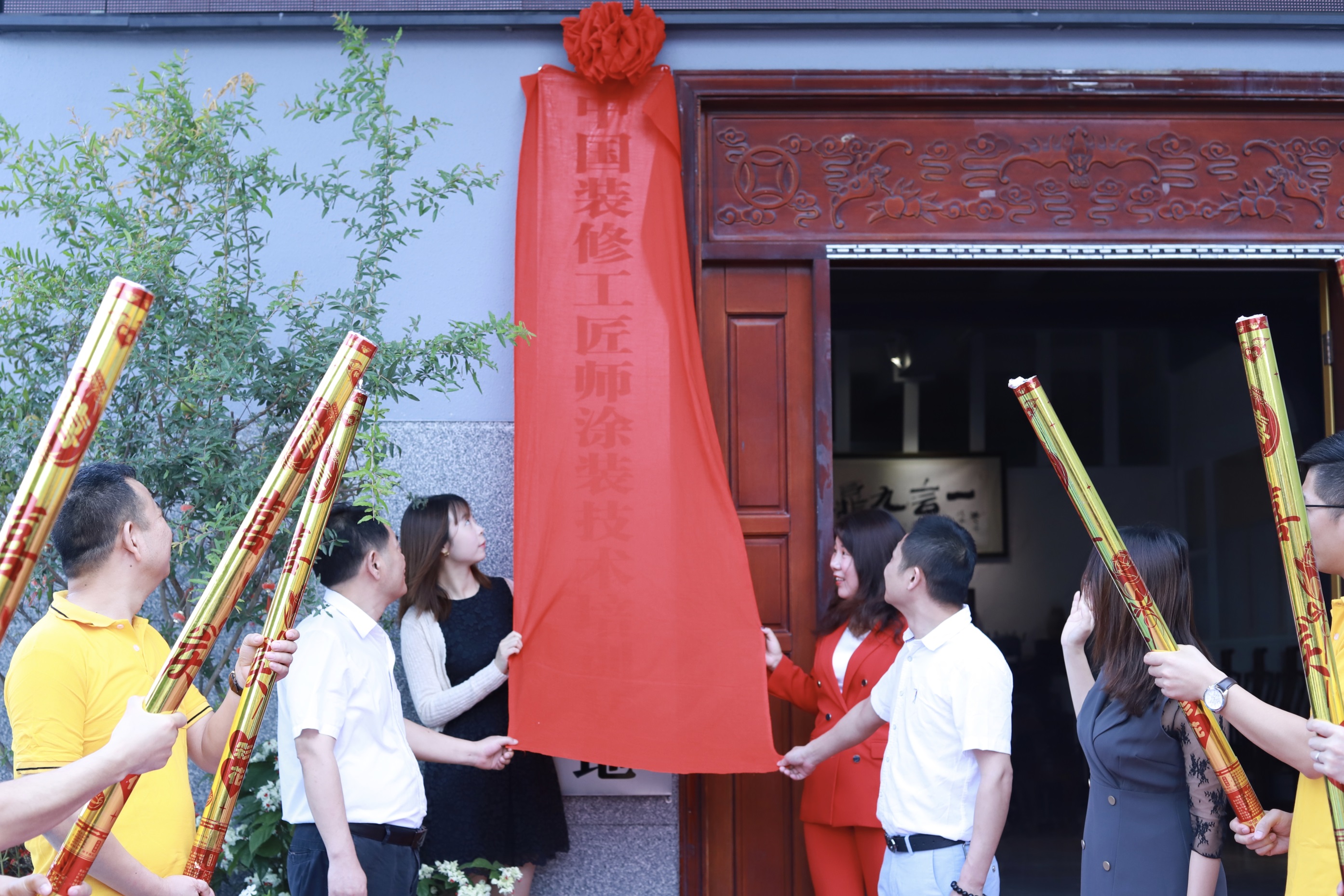 首個(gè)裝修工匠師培訓(xùn)基地在佛山數(shù)碼彩落地，6月18日首班開(kāi)班！
